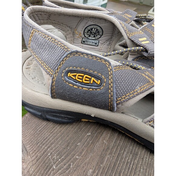 Keen Newport H2 Mens Sandals Size 8.5 Waterproof Slingback Hiking Shoes Gray Tan main image 4
